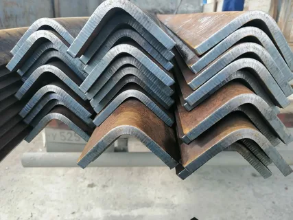 Уголок гнутый 180х110х8 ст3