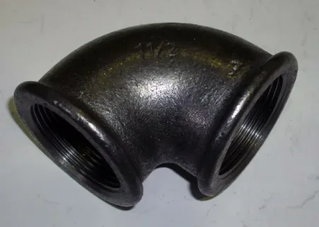 Угольник прямой из чугуна ЧК 40 ГОСТ 8946-75